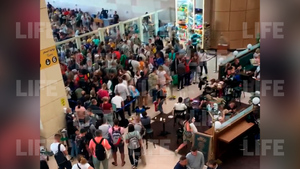 Российские туристы пожаловались на многочасовые очереди в аэропорту Шарм-эль-Шейха