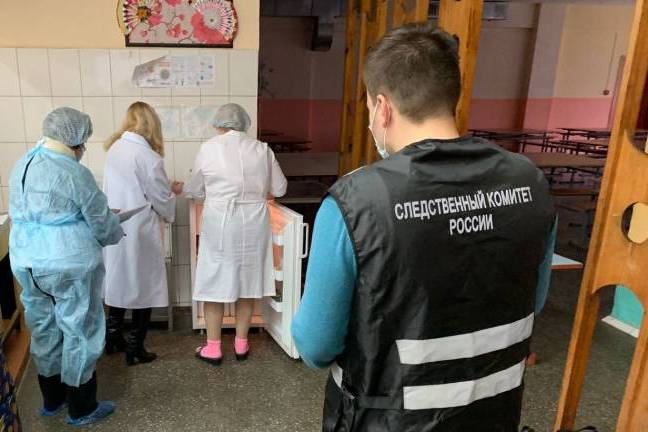 27 школьников отравились в Брянской области, возбуждено уголовное дело