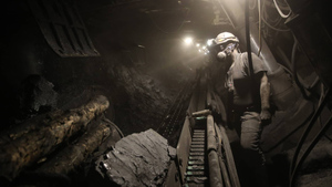 Одни находили нарушения, другие гнали шахтёров на смерть: кто ответит за трагедию на "Листвяжной"