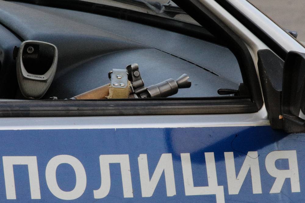 В Москве следователь украл с телефона задержанного деньги и попытался взять на него кредит