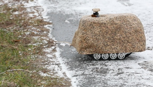 Воронежские курсанты придумали креативный способ слежки за врагом с помощью камня