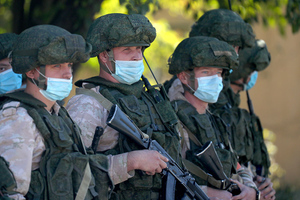 В Кремле ответили Киеву на заявления о "наращивании" российских войск у границы
