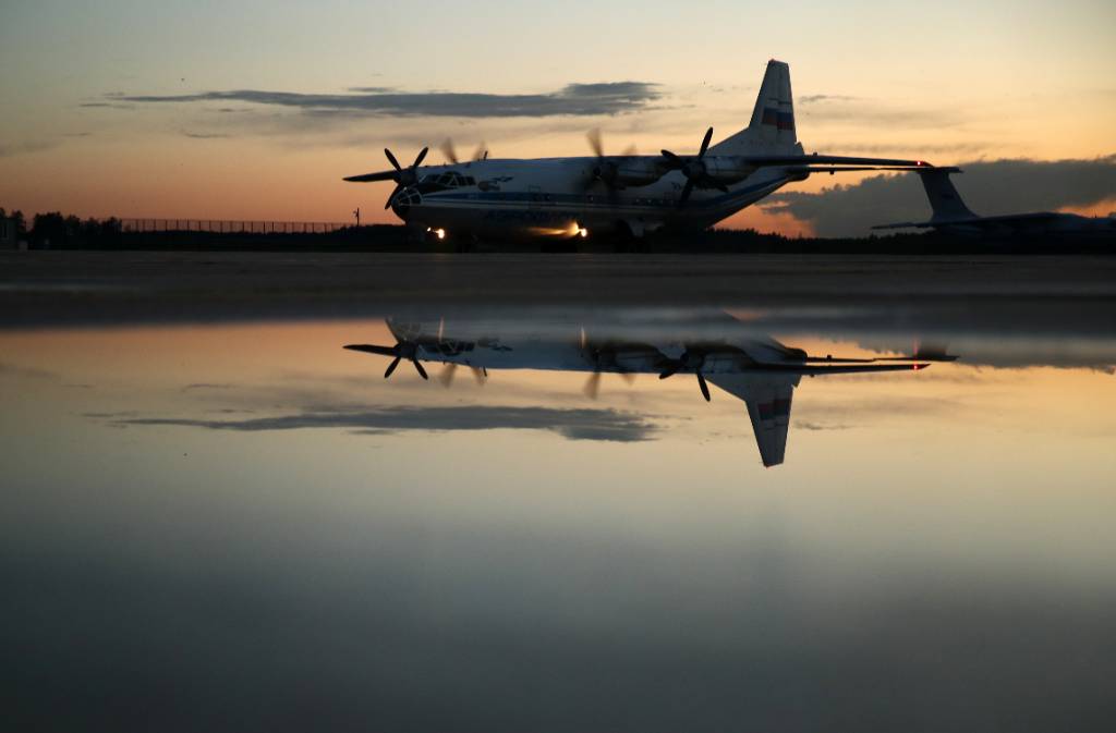 Найдены тела двоих погибших при крушении Ан-12 в Иркутской области