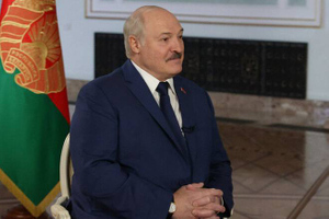 "Люди болтаются": Лукашенко пообещал до конца года решить миграционный кризис на границе с Польшей