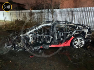 В Петербурге сгорел автомобиль местного бизнесмена