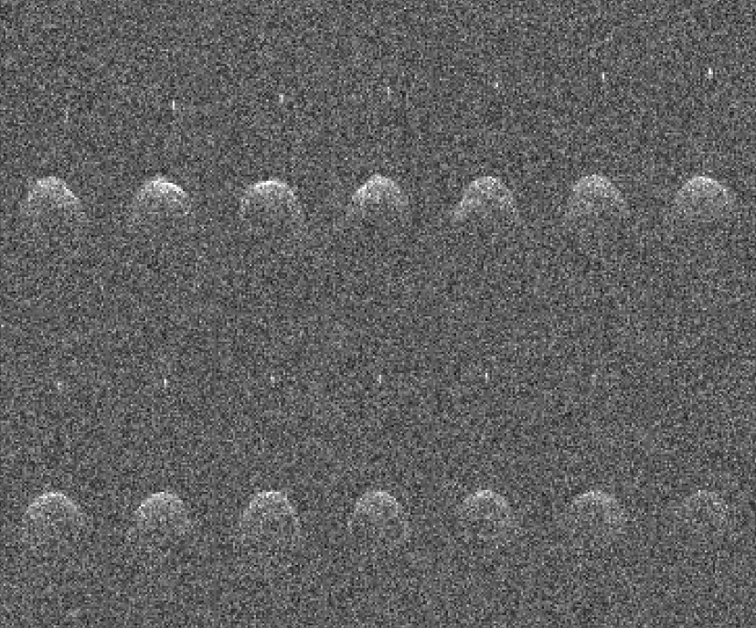 Астероид Дидим и его спутник Диморф, снимки обсерватории Аресибо, ноябрь 2003 года. Фото © NASA