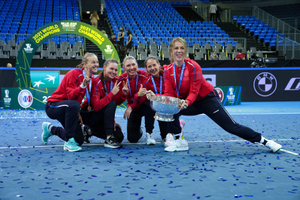 "В итоге победит добро": Российские теннисистки убедительно выиграли командный ЧМ, но соперницы обвинили их в жульничестве