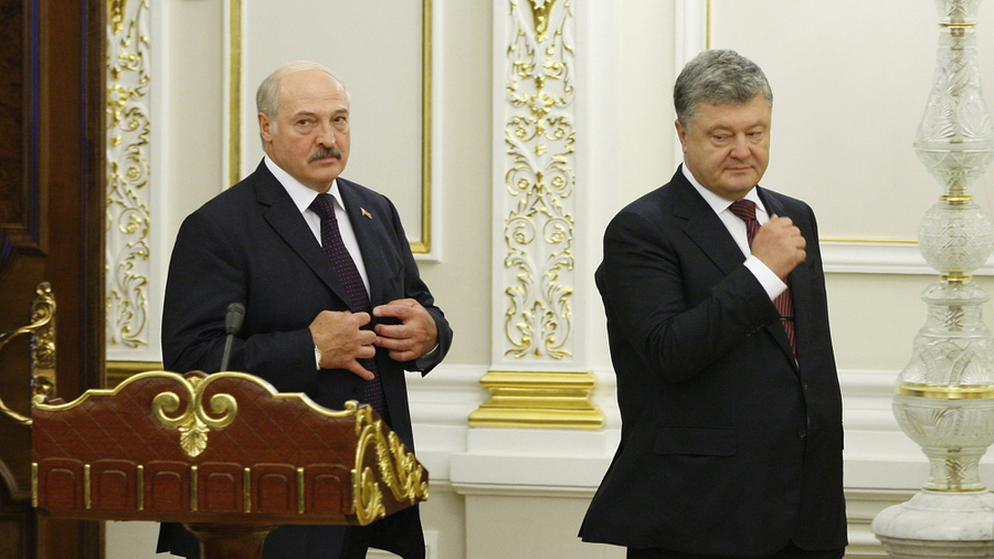 Александр Лукашенко и Пётр Порошенко. Фото © ТАСС / ZUMA