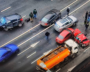 Пять авто столкнулись на Садовом кольце в Москве