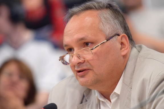 <p>Нетерпеливая часть украинского политического класса готовит форс-мажор, чтобы Владимир Зеленский не то что не избрался в 2024 году, а не досидел свой первый президентский срок.</p>