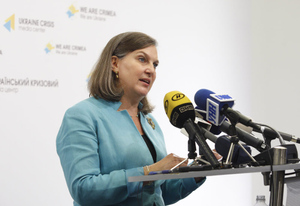 Нуланд пригрозила России "небывалыми санкциями" в случае дестабилизации на Украине