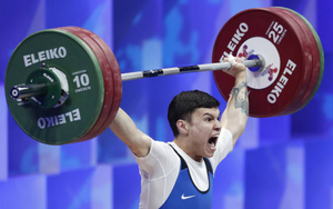 Сборная России выиграла первую медаль на чемпионате мира по тяжёлой атлетике