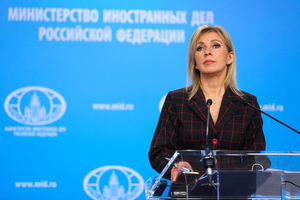 Захарова предложила Украине обойти препятствие на пути в НАТО ползком