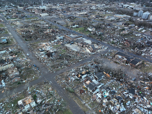Байден заявил о чрезвычайной ситуации в Кентукки после разрушительного торнадо
