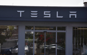 Работницы завода Tesla в США подали в суд на компанию из-за сексуальных домогательств