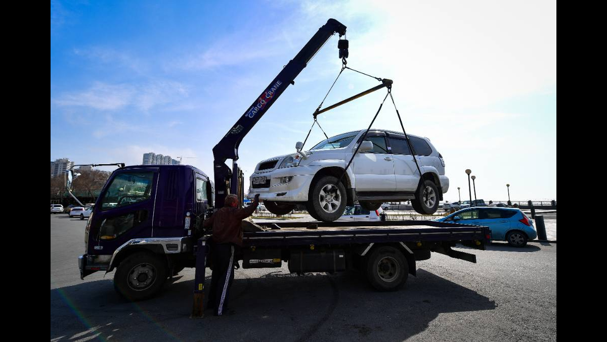 Прокуратура попросила суд удалить видео заезда блогера Литвина на BMW по ТЦ