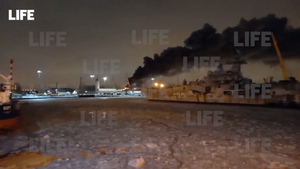 Лайф публикует видео с места пожара на заводе "Северная верфь" в Петербурге