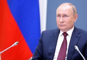 Песков рассказал, как Путин относится к теории о своих "двойниках"