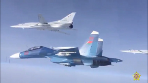 Российские Ту-22М3 и белорусские Су-30СМ провели совместное патрулирование границы