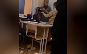Учительница уральской школы дала пощёчину ученику и порвала его тетрадь