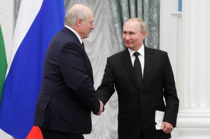 Лукашенко — об отношениях с Путиным: Мы родные братья