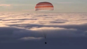 "Есть посадка! "Альтаиры" дома": "Союз МС-20" с японскими космическими туристами приземлился в Казахстане