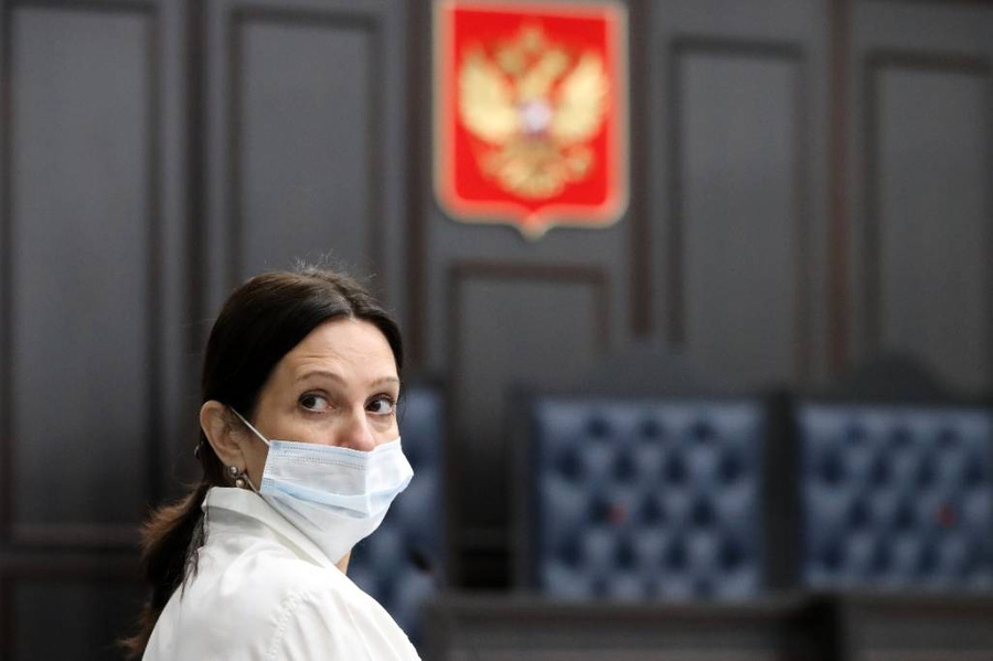 Елена Белая во время рассмотрения апелляционной жалобы на приговор. Фото © ТАСС / Сергей Карпухин