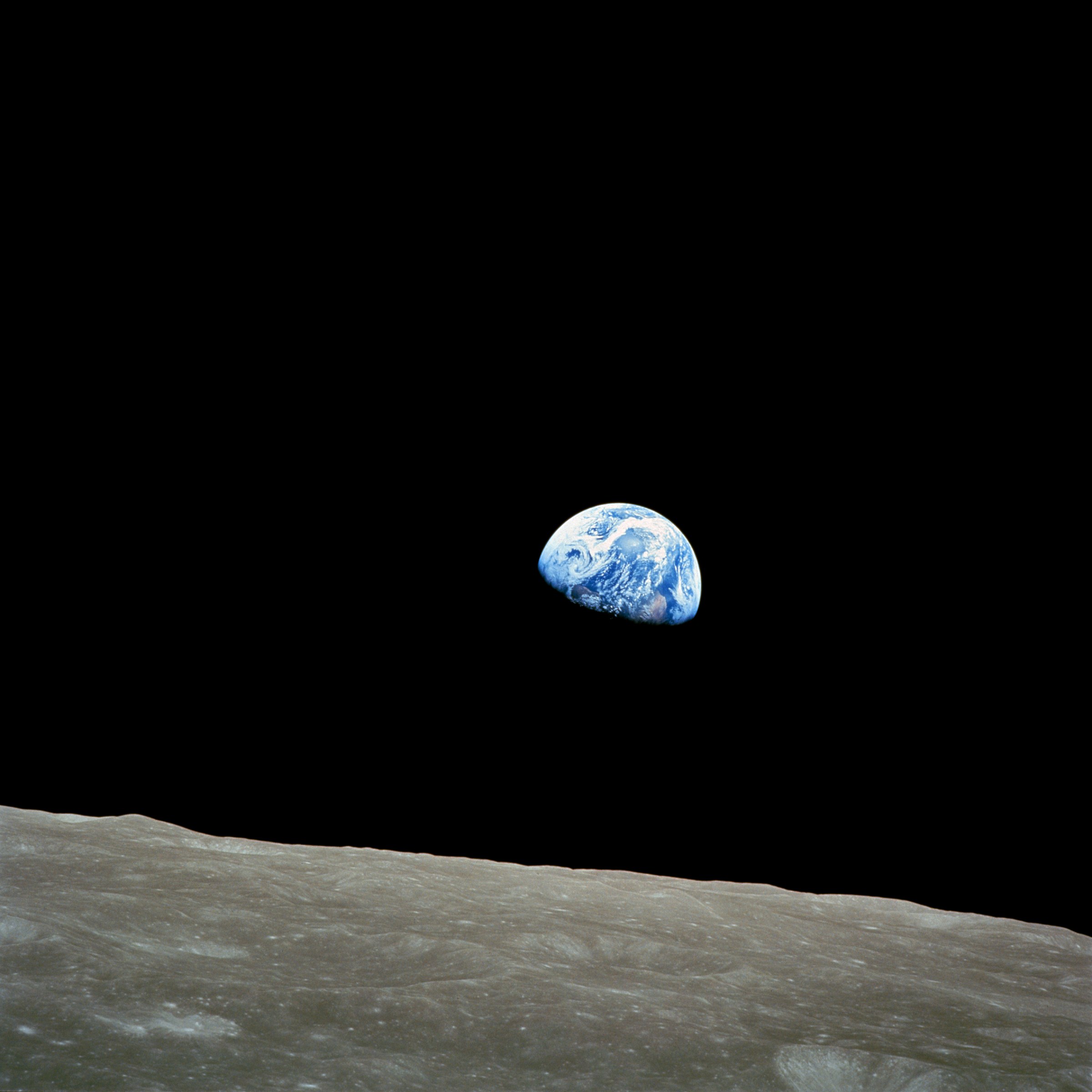 Восход Земли над лунным горизонтом, сфотографированный экипажем "Аполлона-8". Фото © NASA