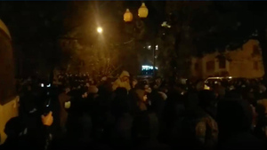 В Абхазии протесты у здания парламента переросли в столкновения с силовиками