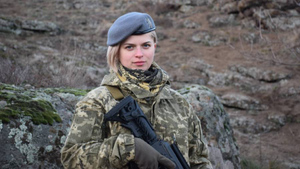 Работающих на Украине женщин обязали вставать на воинский учёт
