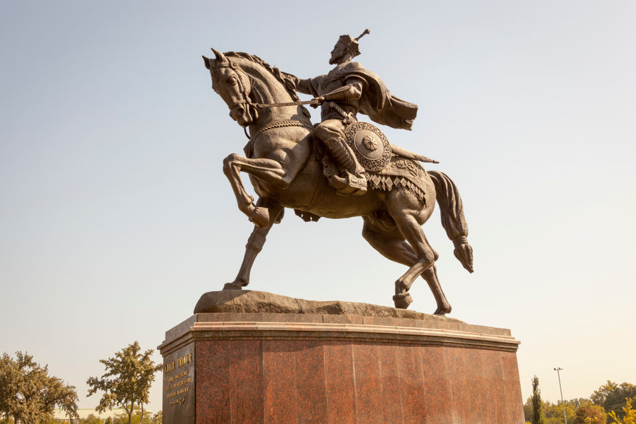 Статуя Тимура, также известного как Темур и Тамерлан, Ташкент, Узбекистан. Фото © Mel Longhurst / VW Pics / Universal Images Group