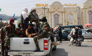 Талибы запретили включать в автомобилях музыку и возить женщин без хиджаба