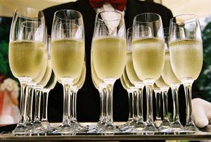 Reuters: Элитное шампанское в 2021 году подорожало сильнее биткоина