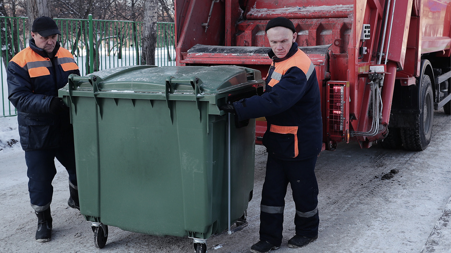 Вывоз мусора. Фото © ТАСС / Донат Сорокин