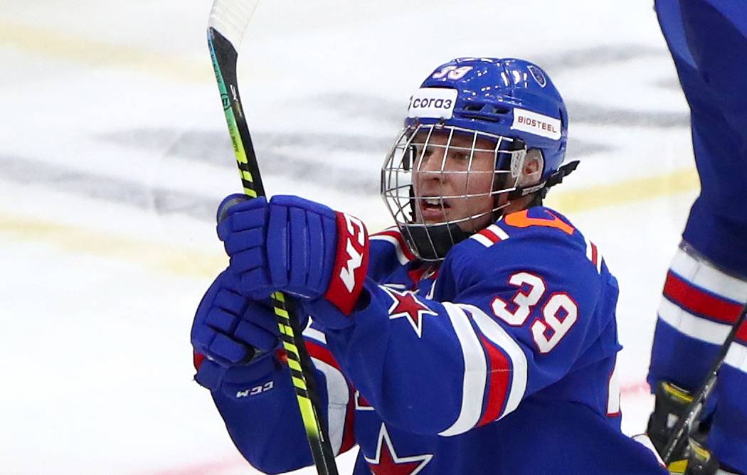 Хоккеист Матвей Мичков. Фото © ТАСС / Пётр Ковалёв