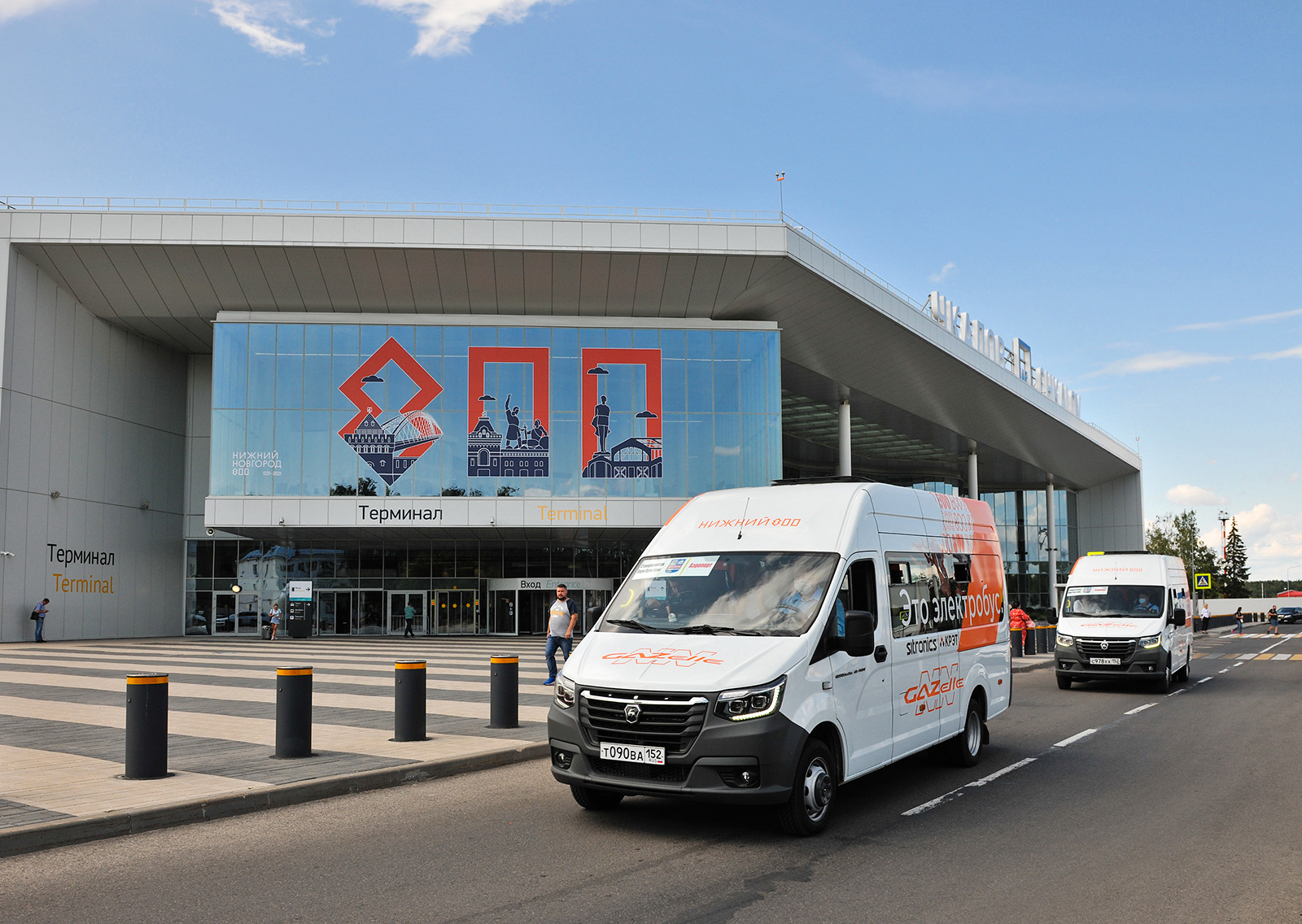 Электрическая "Газель NN" на маршруте у аэропорта Нижнего Новгорода.  Фото © ГАЗ