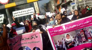 Asvaka: Талибы обстреляли женщин, вышедших на протест в Кабуле