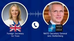 Глава МИД Британии Трасс и генсек НАТО Столтенберг обсудили ситуацию на Украине