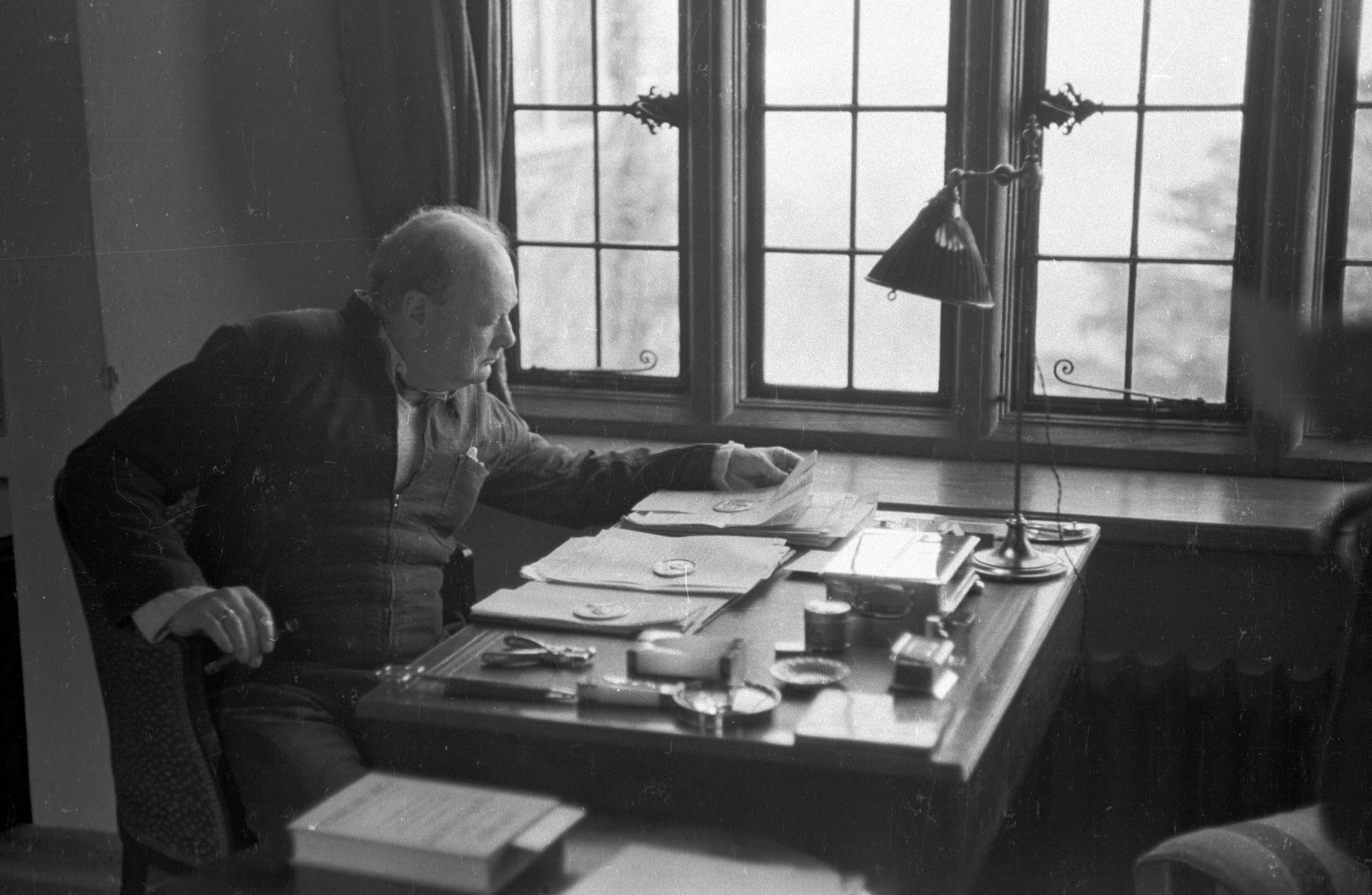 Уинстон Черчилль. Фото © Getty Images / Kurt Hutton / Picture Post / Hulton Archive