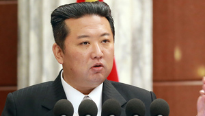 Заметно похудевший Ким Чен Ын удивил британских журналистов