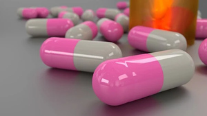 Диетолог Соломатина предупредила о риске рака при передозировке витаминов