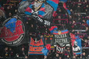 "Фанат не преступник": Футбольные болельщики в России протестуют против задержаний, а в Европе таких проблем нет