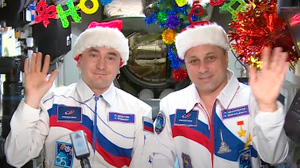 "На станции сухой закон": Космонавты с орбиты поздравили россиян с Новым годом