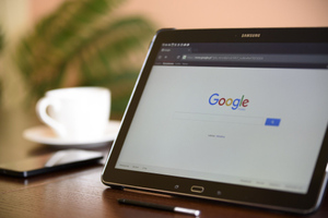 "Яндекс" и VK начали маркировать сервисы Google как нарушителей закона