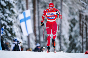 Лыжник Крюгер выиграл гонку на 15 км на этапе Кубка мира, Большунов стал 14-м