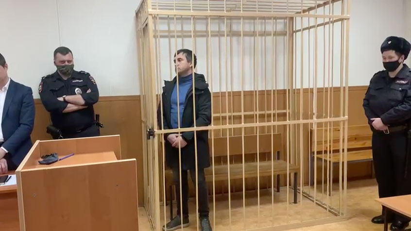 Суд арестовал на два месяца расстрелявшего таксиста москвича на Cadillac