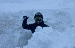 Три десятка российских туристов застряли в снежной ловушке в уральской тайге