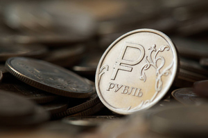 Одна деньга на всех: Почему Лукашенко согласился на замену белорусского рубля российским