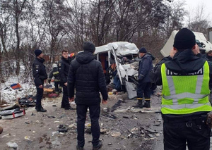 В результате жуткого ДТП с грузовиком и маршруткой под Черниговом погибло 11 человек