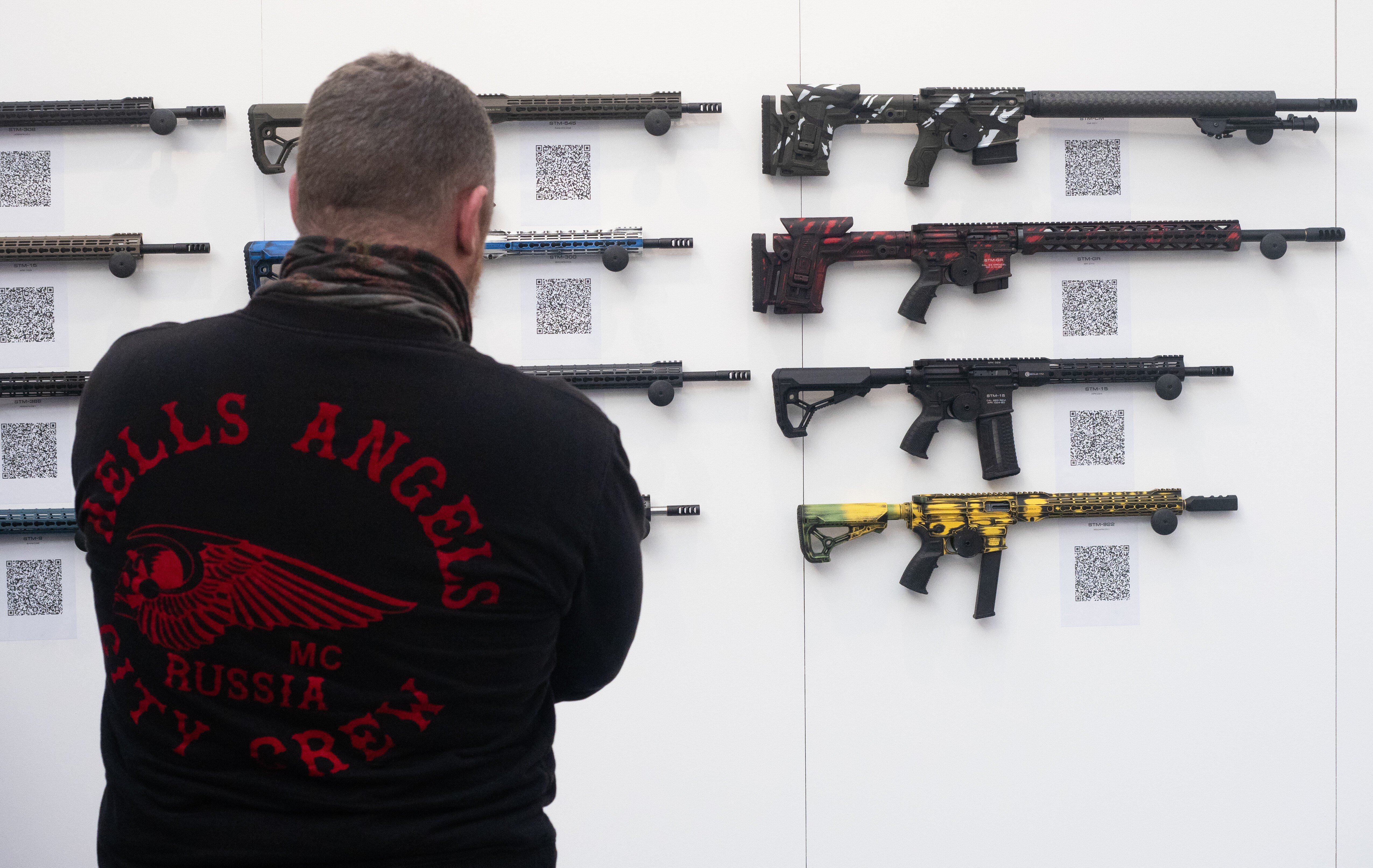 Право владения оружием. Выставка оружия. Выставка оружия 2020. Оружейная выставка. Гражданское оружие.